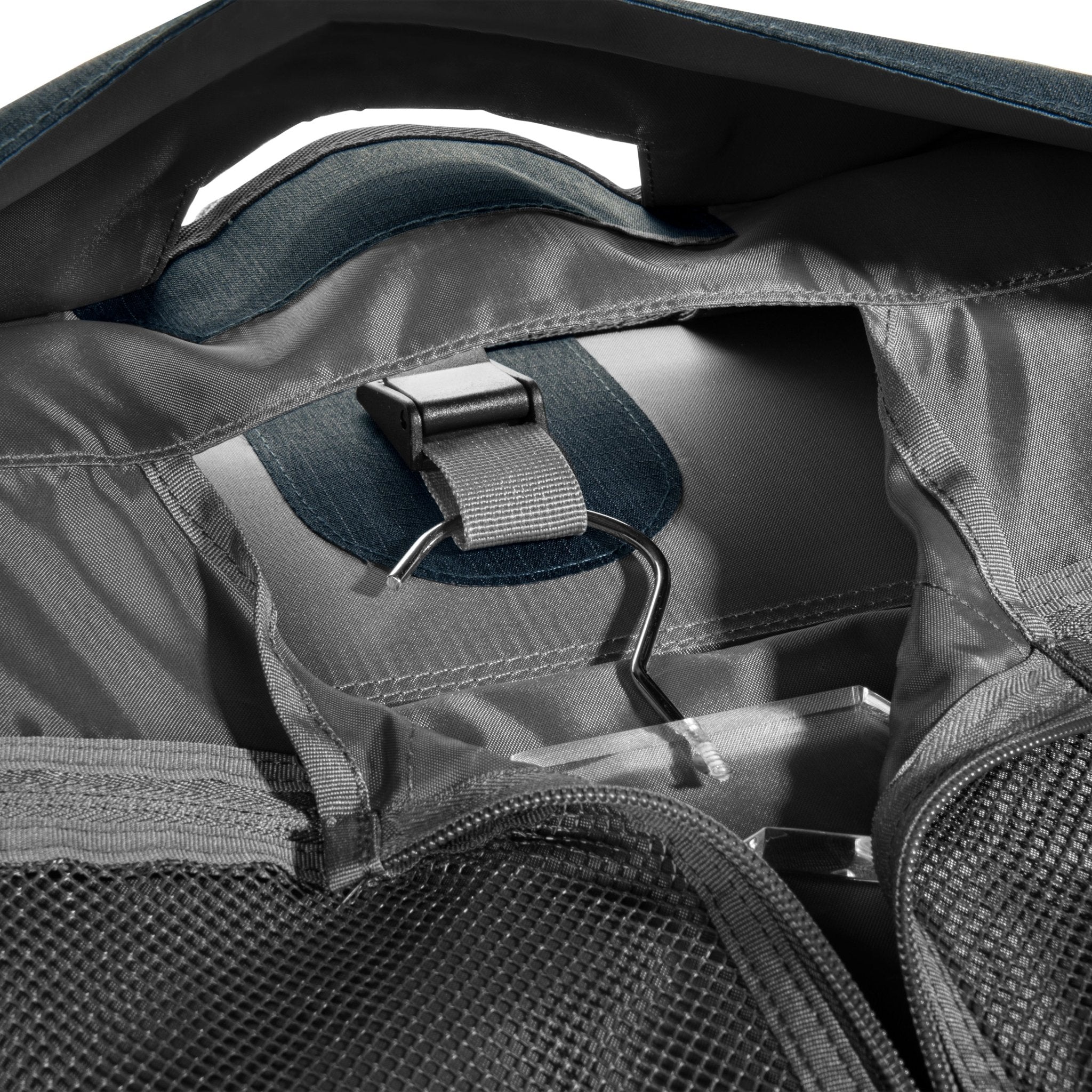 Ricardo Beverly Hills Essentials 5.0 Drop-in Garment Carrier