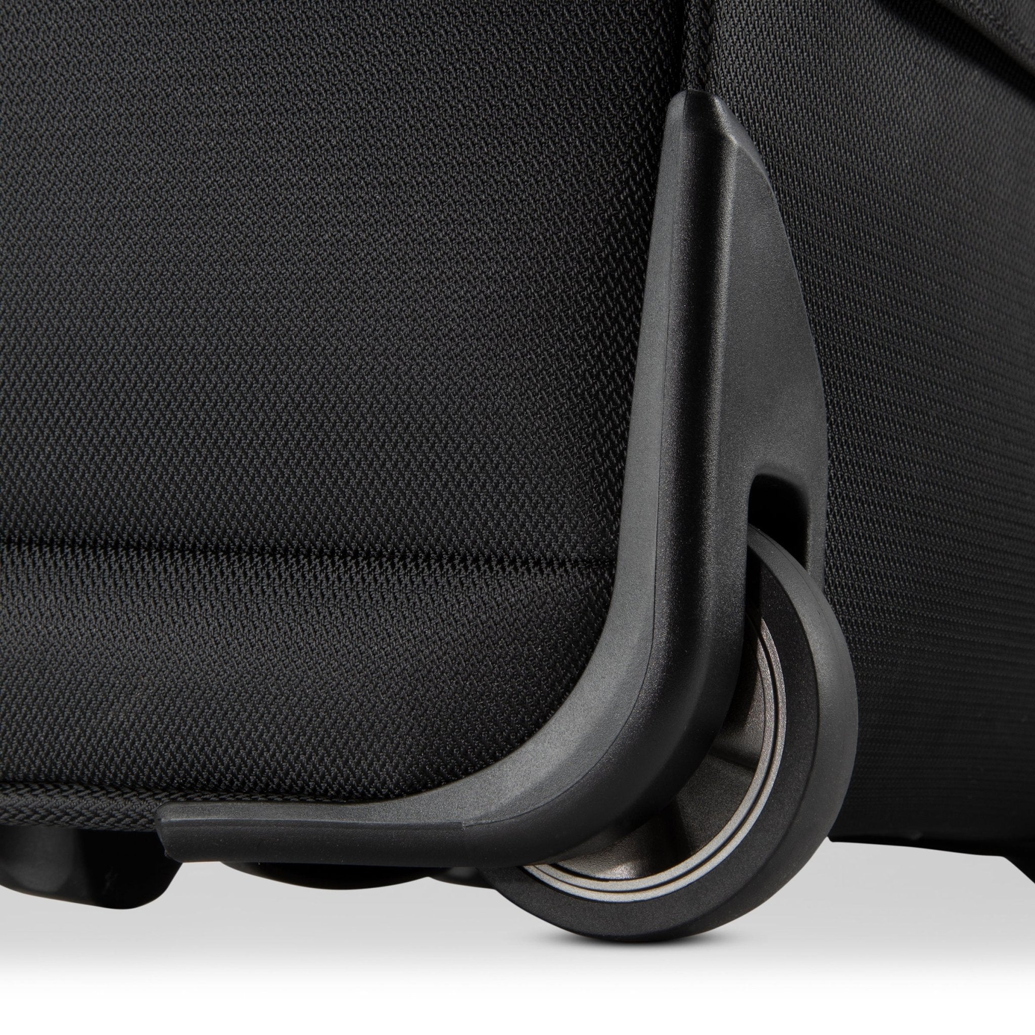 Ricardo Beverly Hills Avalon Avalon Small Carry-On, 28L (Arrivia Exclusive)