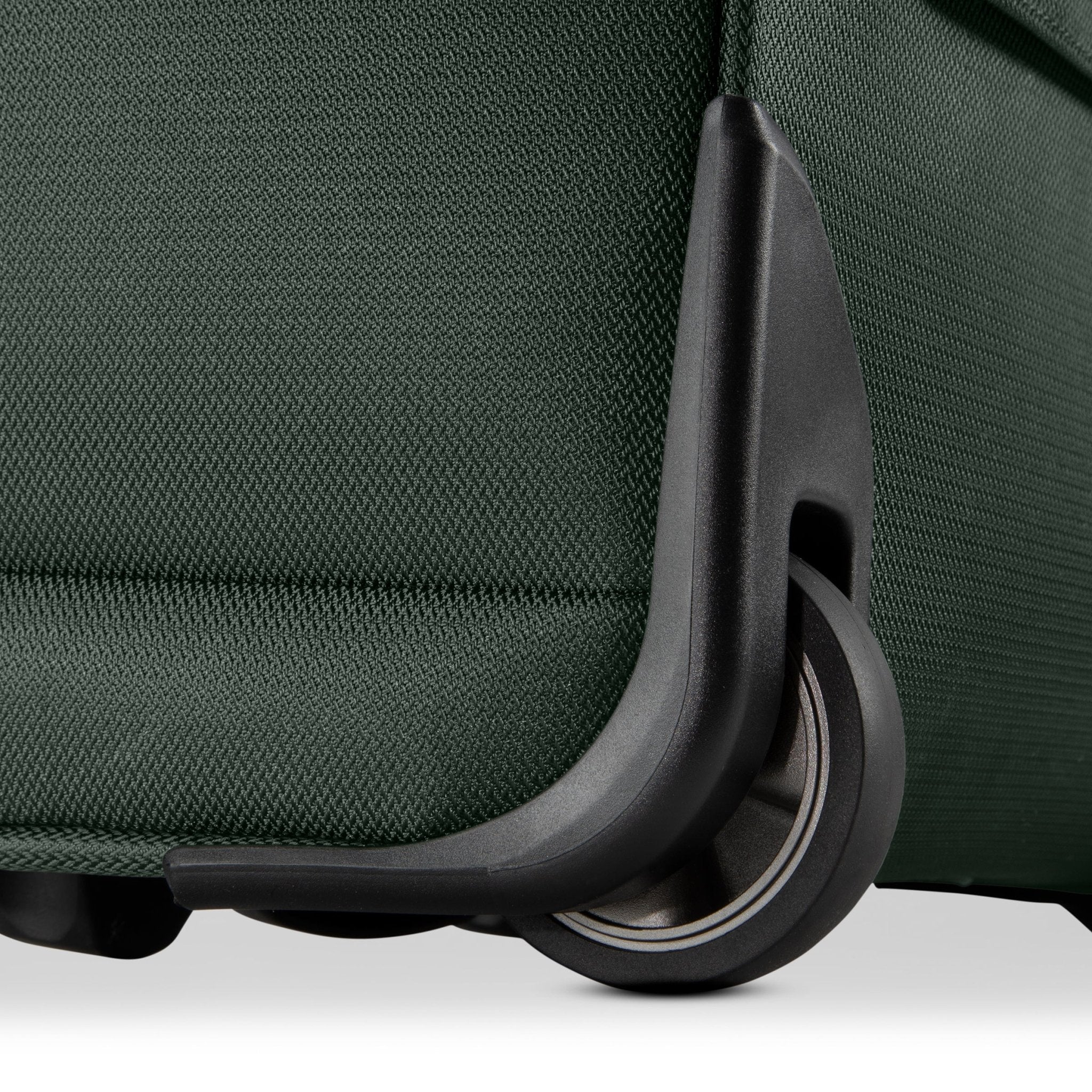 Ricardo Beverly Hills Avalon Avalon Small Carry-On, 28L (Arrivia Exclusive)