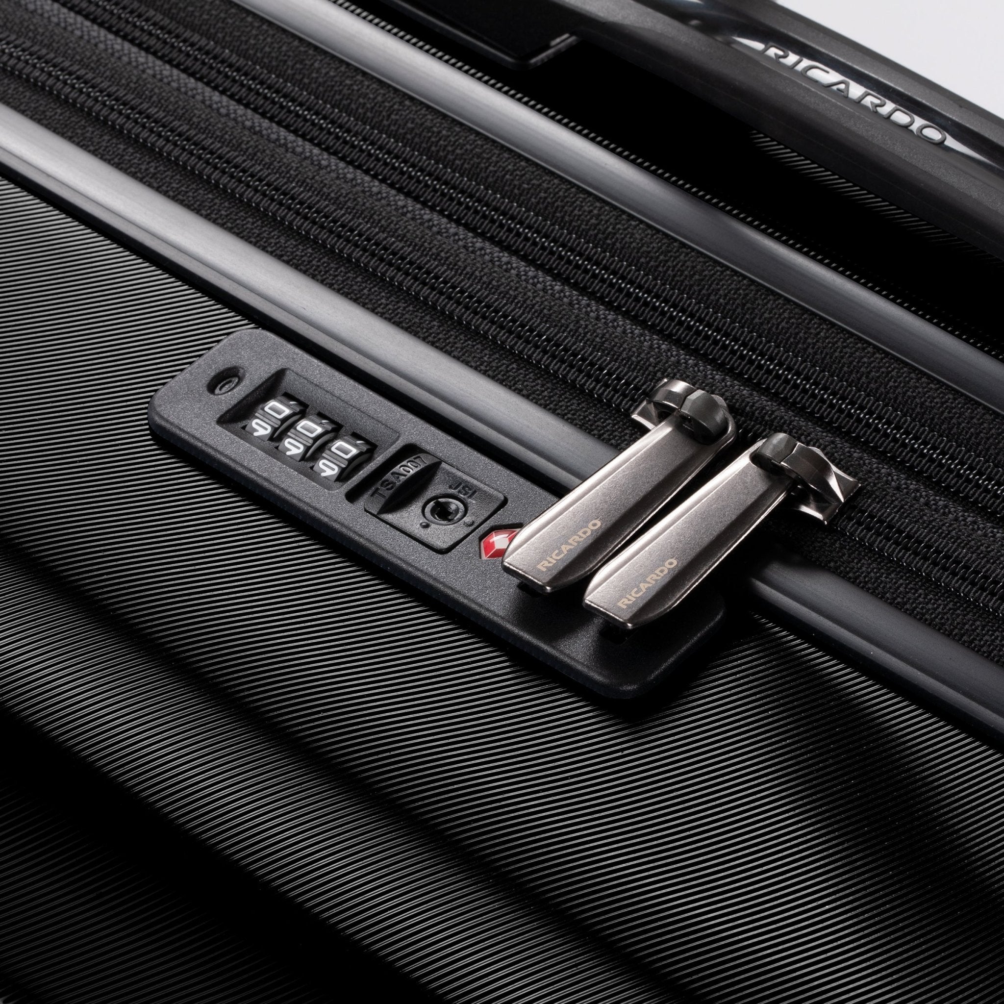 Ricardo Beverly Hills Brentwood Brentwood Hardside 2pc Set (21" Carry-On & 25" Medium Check-In)