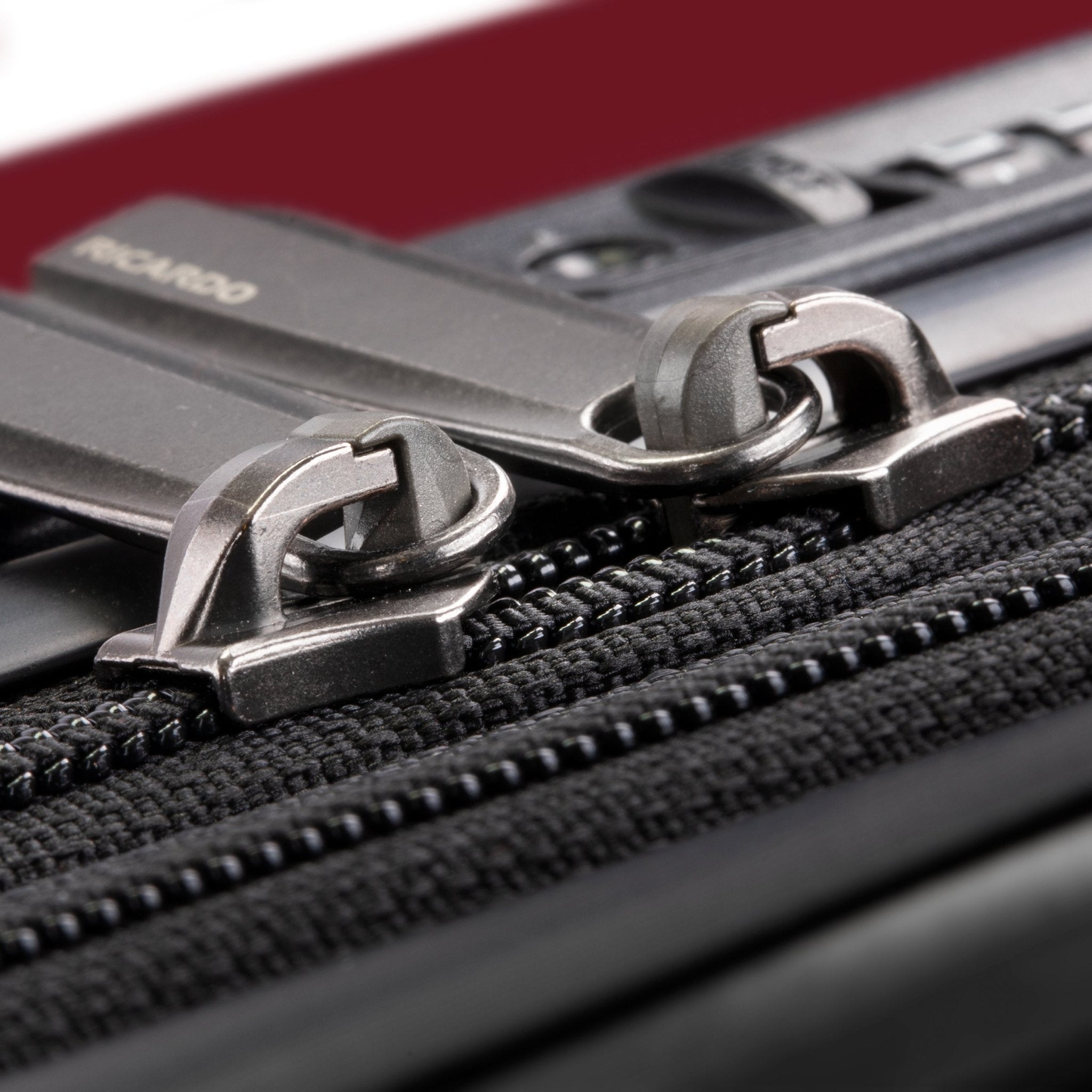 Ricardo Beverly Hills Brentwood Brentwood Hardside Large Check-In Expandable Spinner