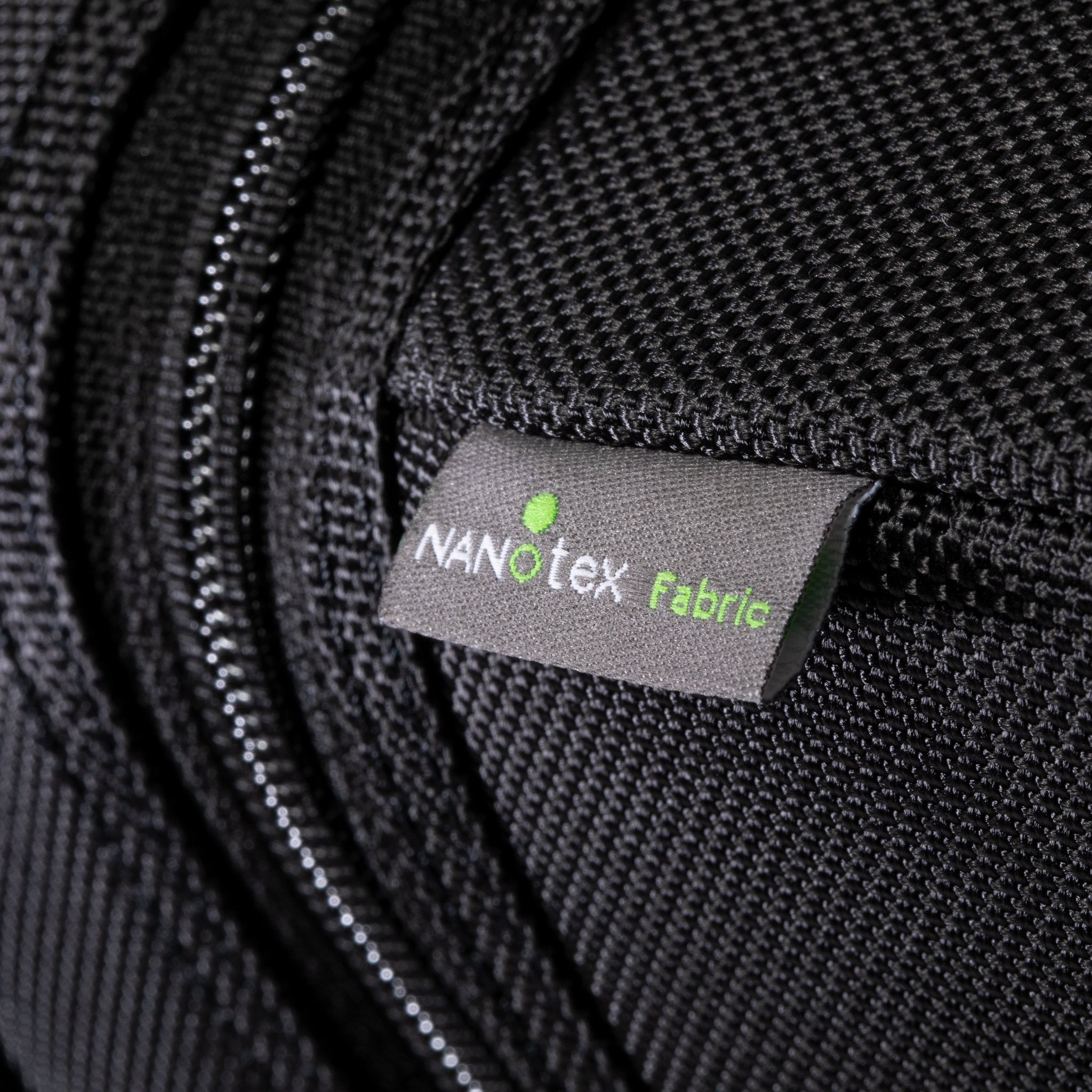 Ricardo Beverly Hills Ricardo Flight Essentials Flight Essentials Softside Small Cooler, Black - 10L (Arrivia Exclsuive)