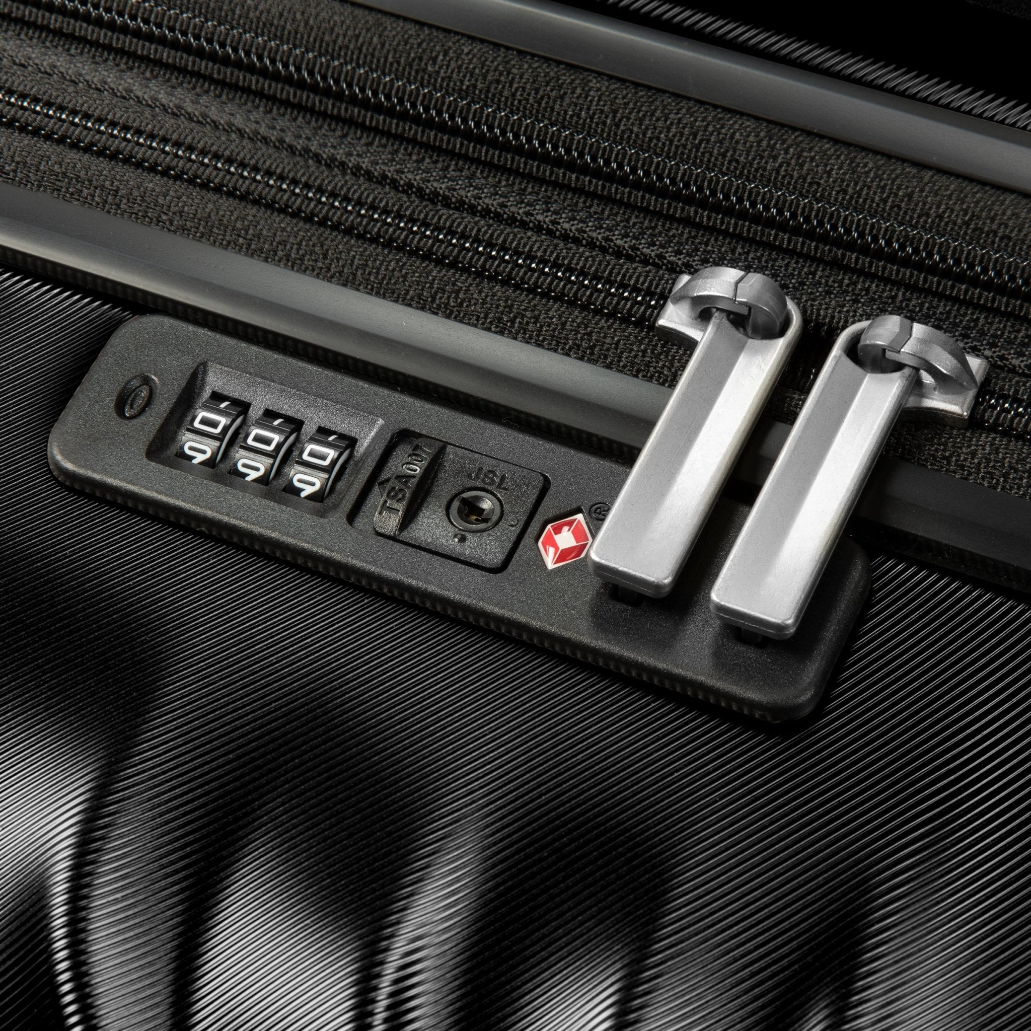 Laguna Hardside Large Check-In Expandable Spinner – Ricardo