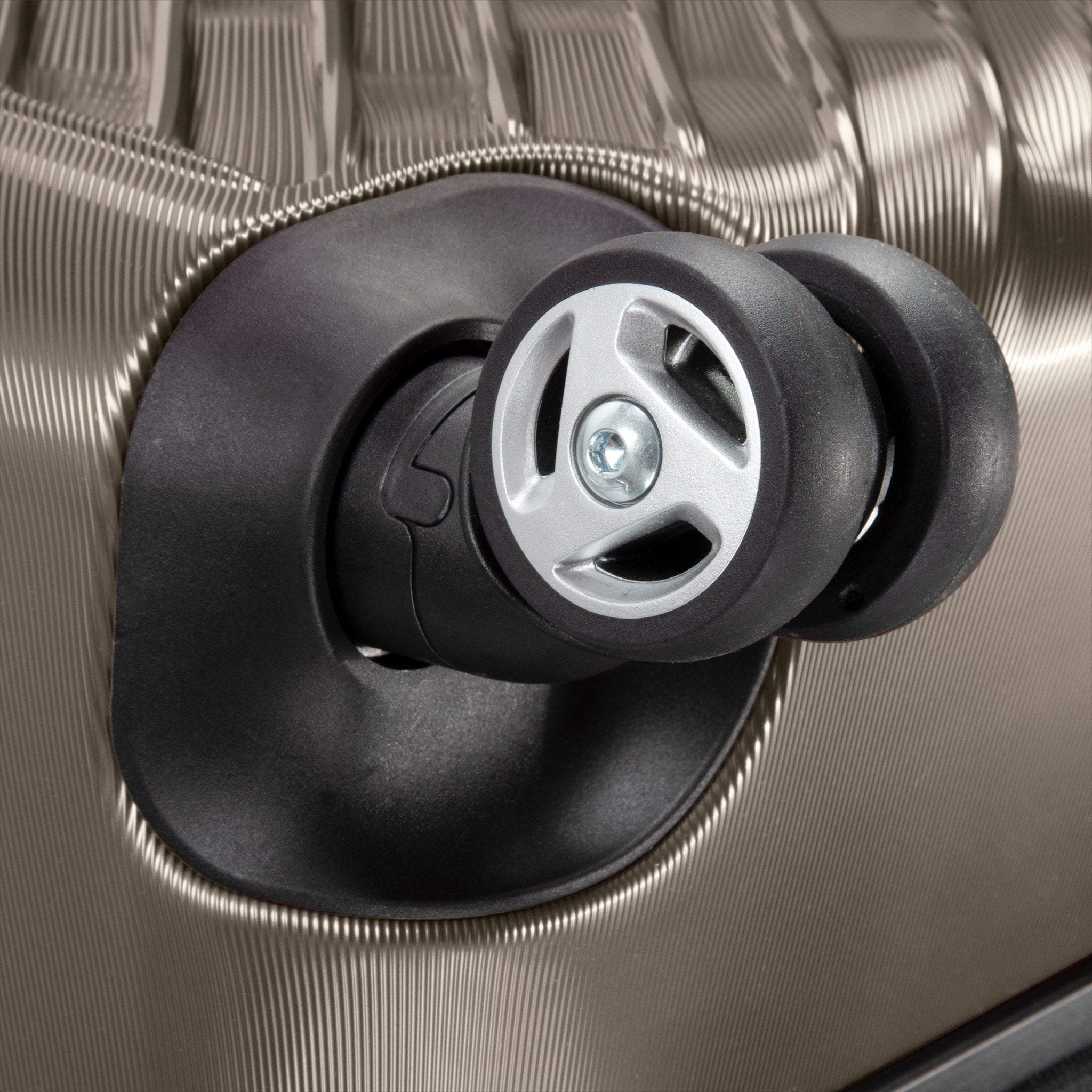 Melrose Hardside Carry-On Spinner Suitcase | Ricardo Beverly Hills