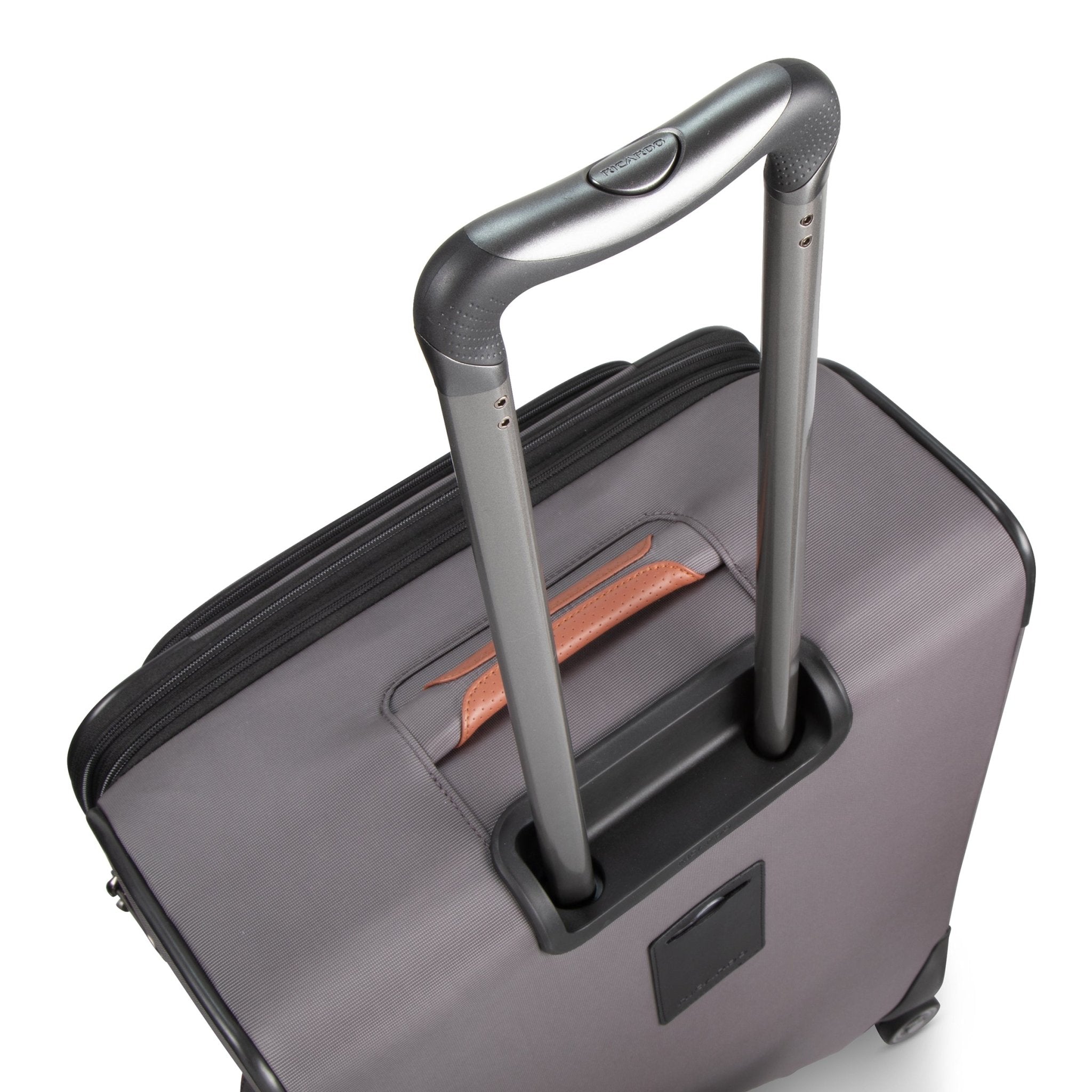 Montecito 3.0 Softside Medium Check-In Expandable Spinner