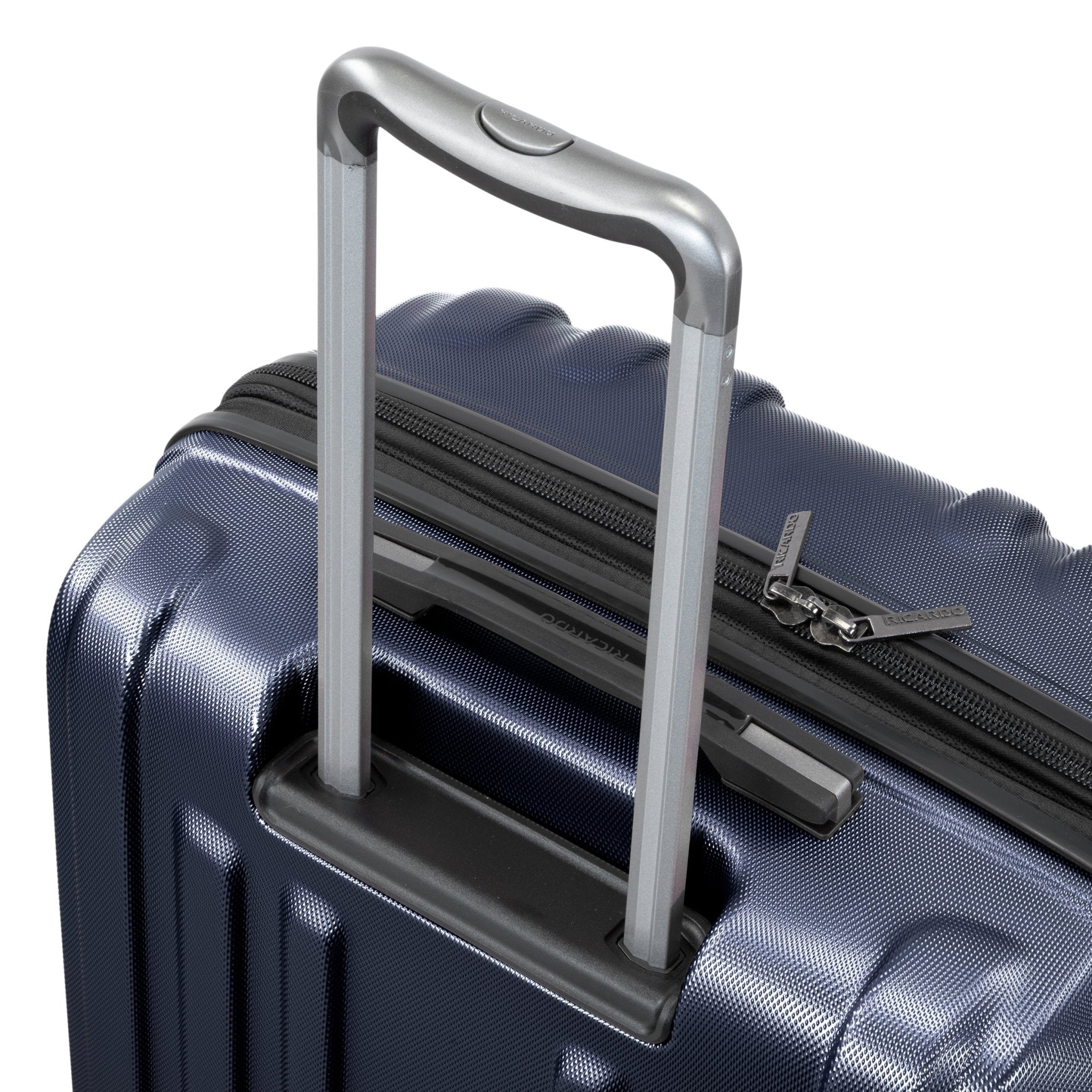 Oak Park Hardside Medium Check-In Expandable Spinner – Ricardo