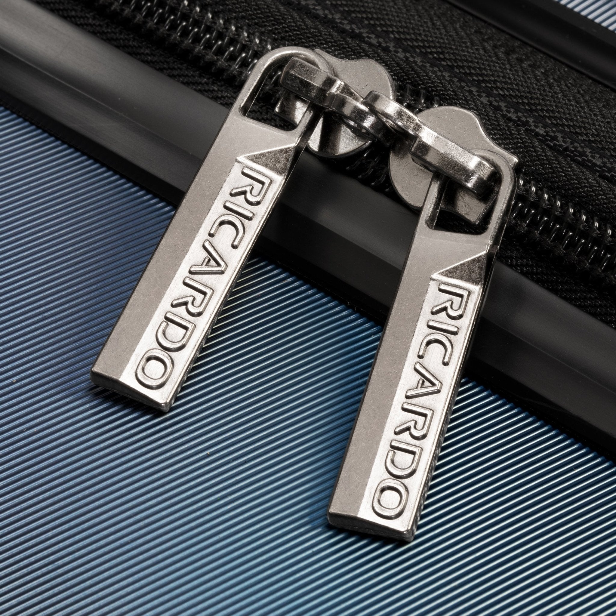 Oceano Hardside Large Check-In Expandable Spinner – Ricardo