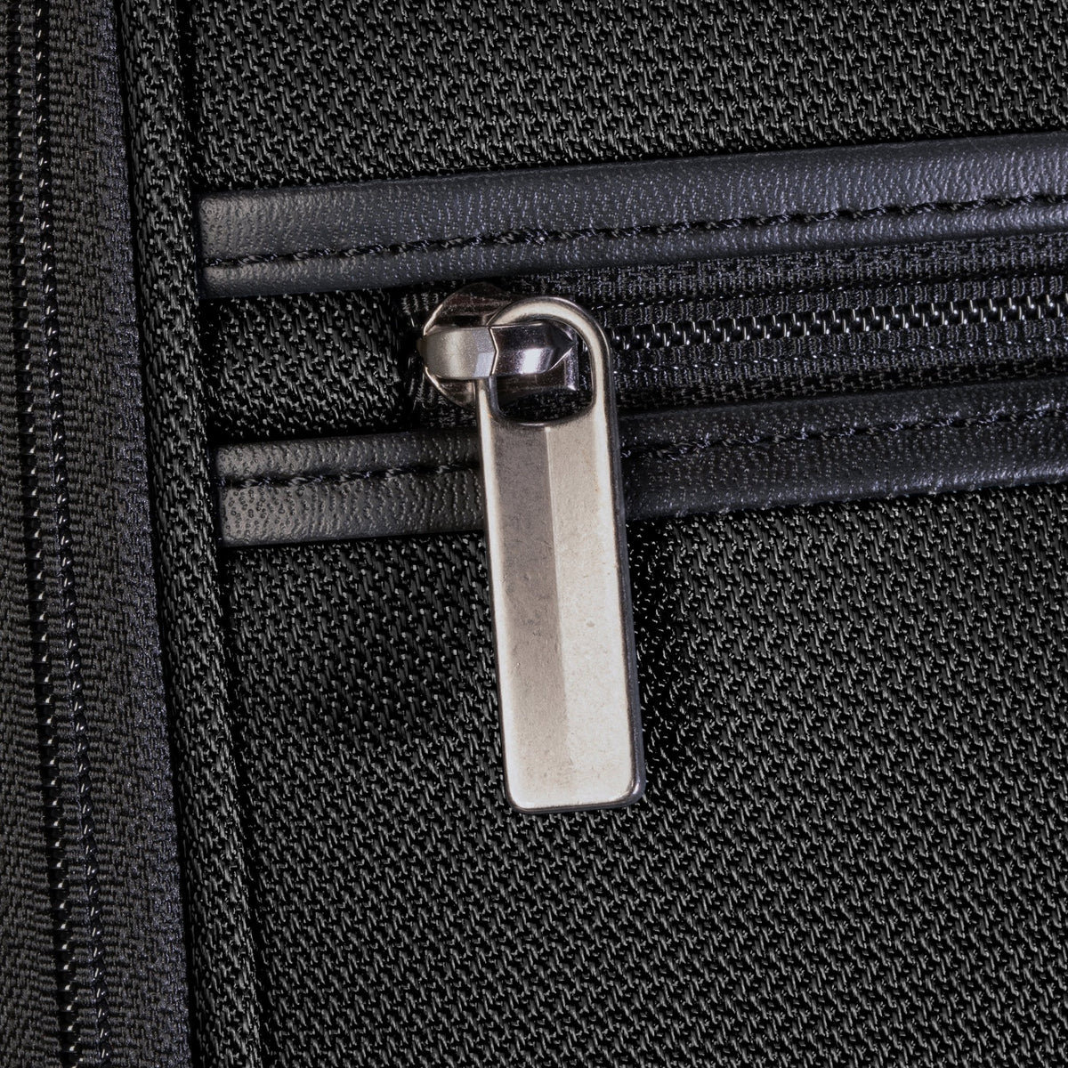 Solana Softside Medium Check-In Expandable Spinner - Ricardo Beverly Hills