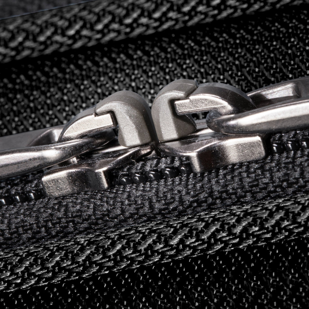 Solana Softside Medium Check-In Expandable Spinner - Ricardo Beverly Hills